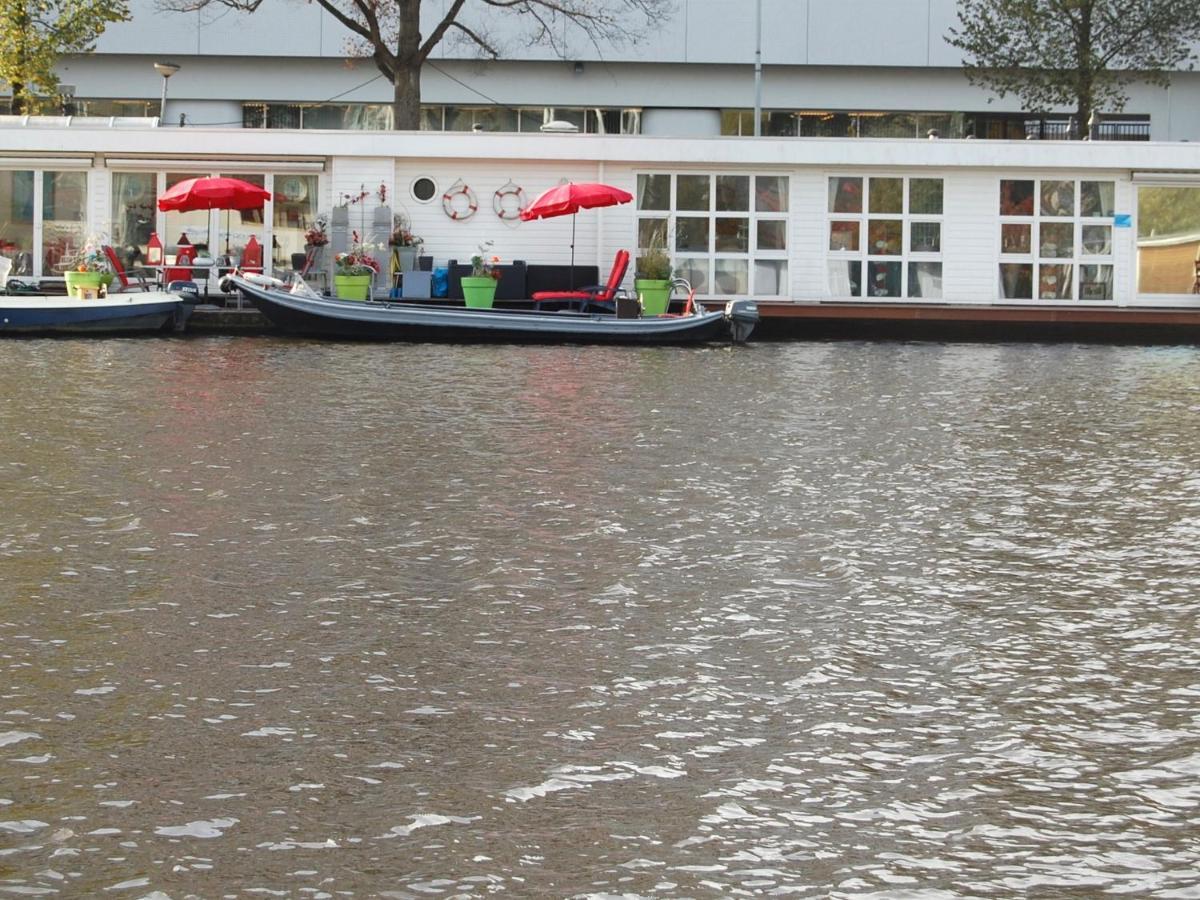 Modern Houseboat Apartment In Amsterdam With Terrace Exterior photo