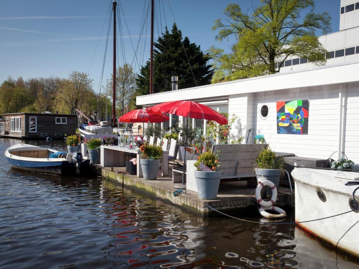 Modern Houseboat Apartment In Amsterdam With Terrace Exterior photo